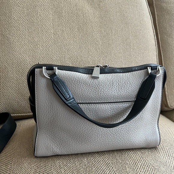 Michael Kors beige and black handbag with removable shoulder strap - Picture 4 of 9